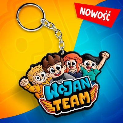 Kolorowy brelok Wojan Team z postaciami Wojana, Kati, Ptysia i Noobka oraz logo Wojan Team